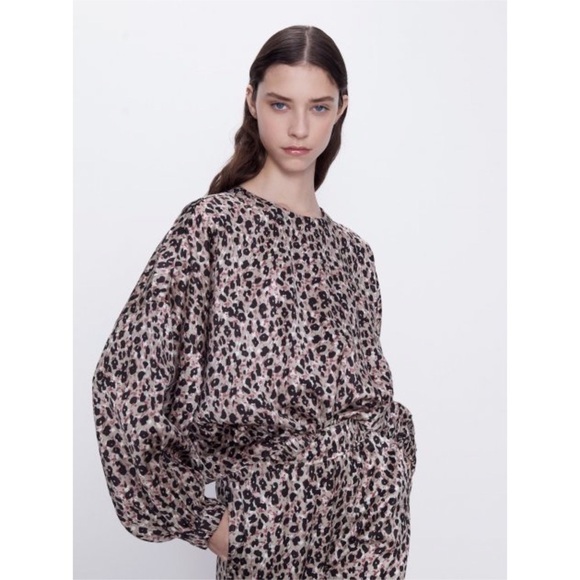 Zara | Sateen Leopard Top Oversized Size XS New With Tags - Picture 1 of 11